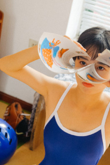 25岁的女高中生